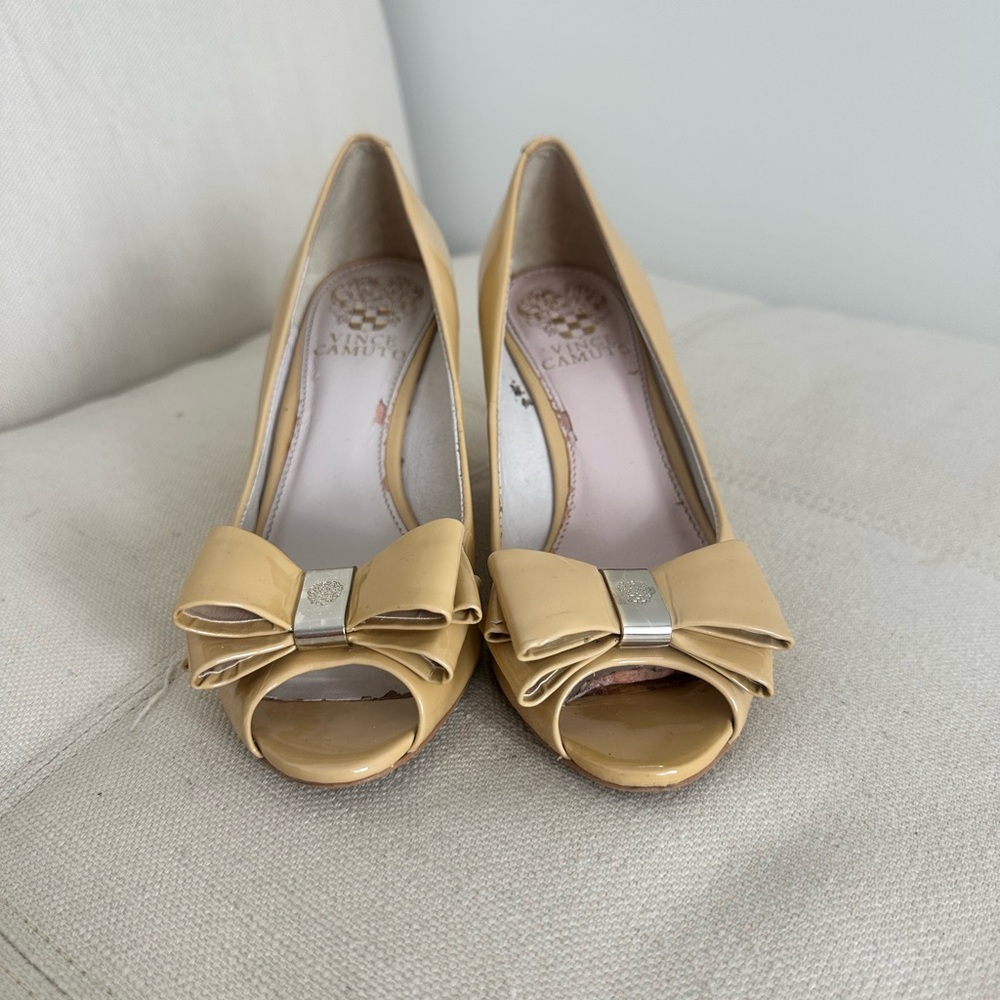 Vince Camuto Tan Peep-Toe Heels with Bow